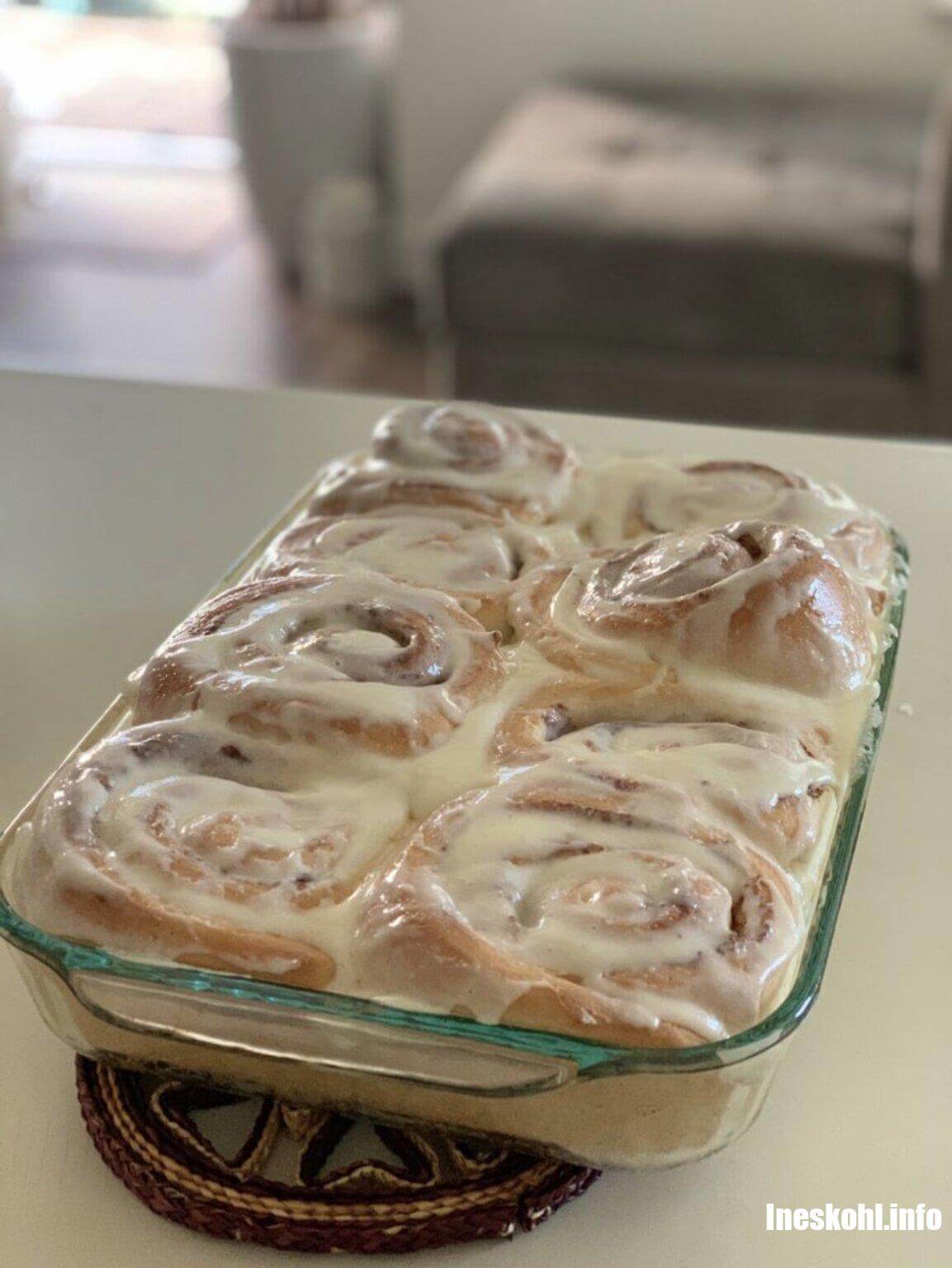 Easy Bisquick Cinnamon Rolls InesKohl Kitchen